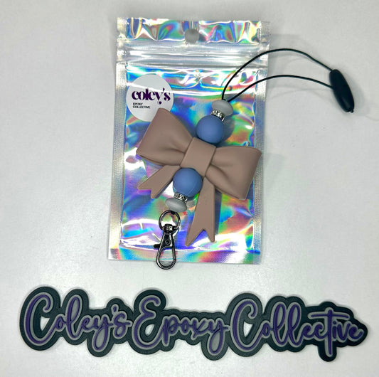 Cream & Slate Blue Medium Bow