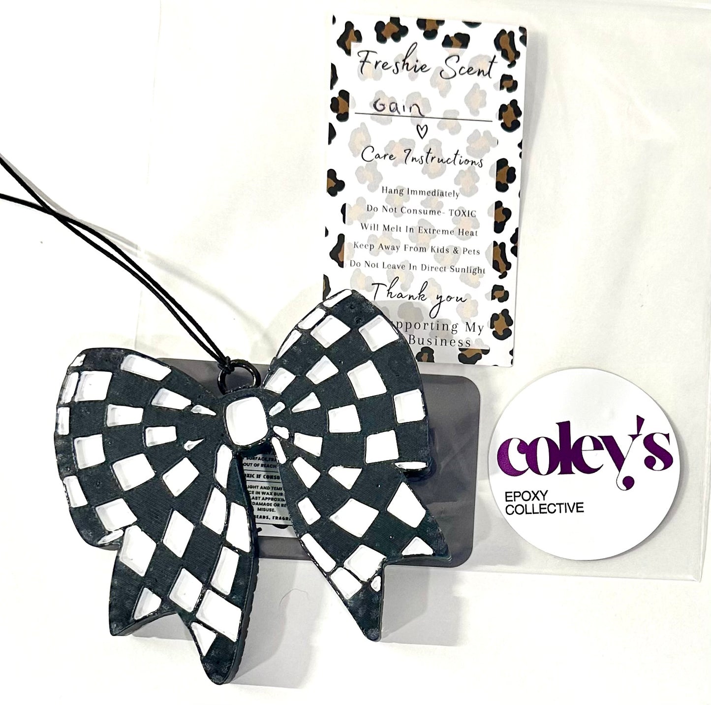 Checker Bow Freshie RTS