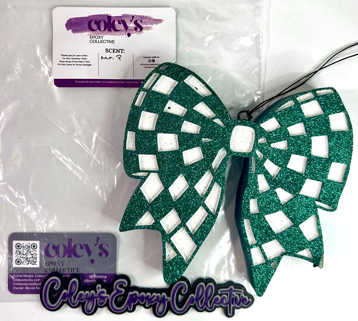 Checker Bow Supersized Freshie RTS